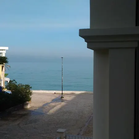 公寓 Amare Il Mare 雷卡纳蒂港